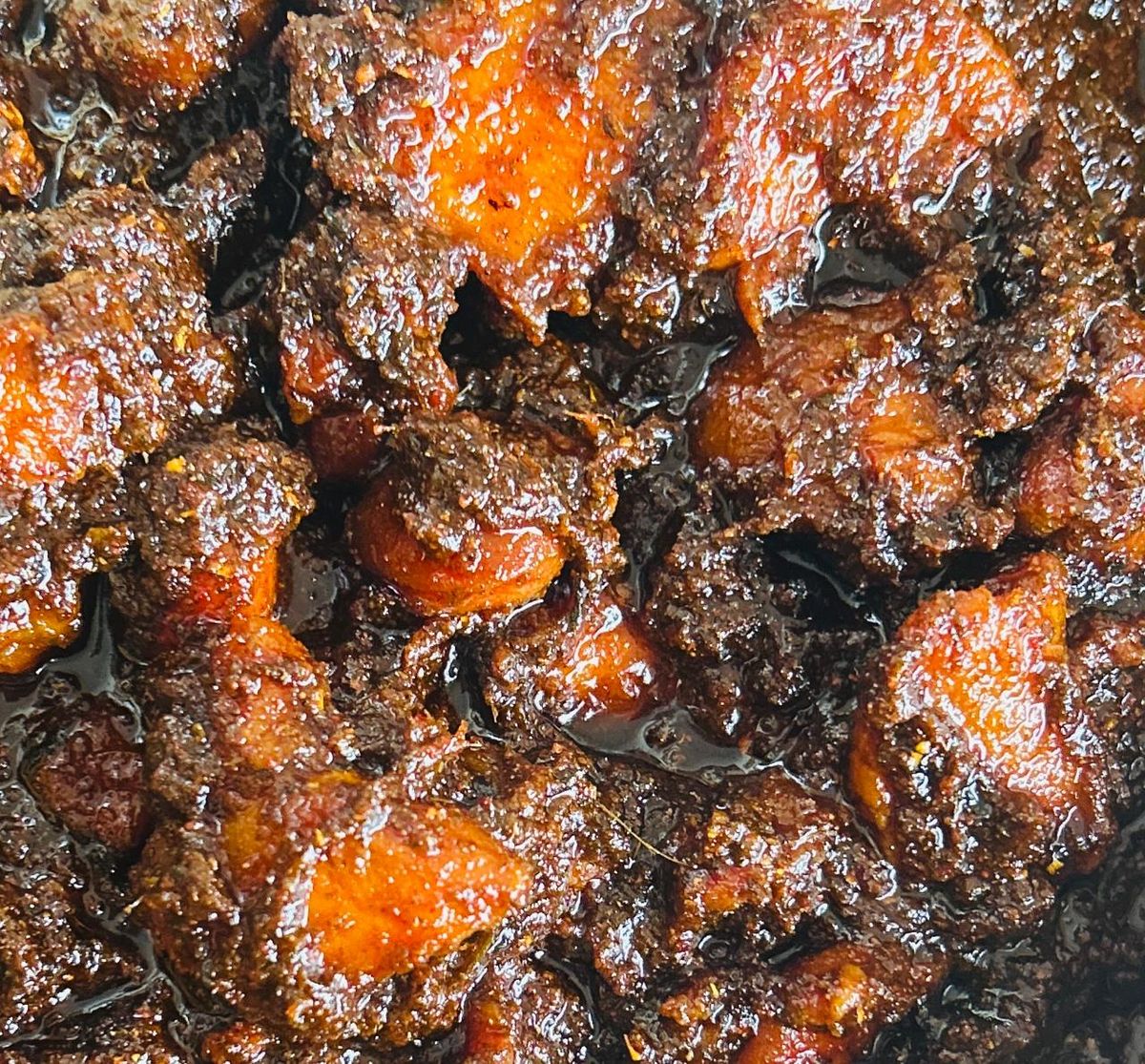 Buy Gongura Chicken Pickle online - Pickle Basket Gongura Chicken Pickle - Non-Vegetarian Pickle from Pickle Basket